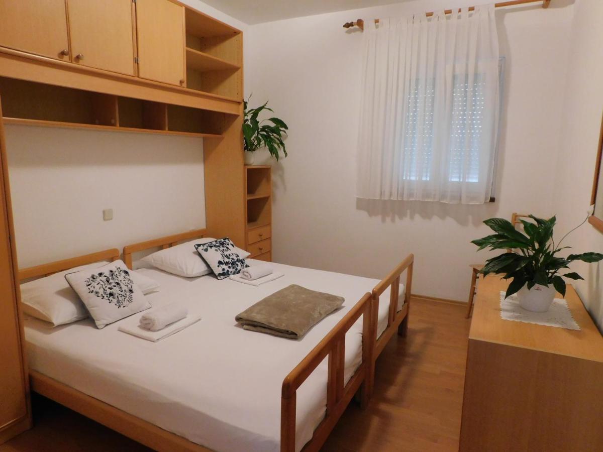 Apartment Salus Pag Town