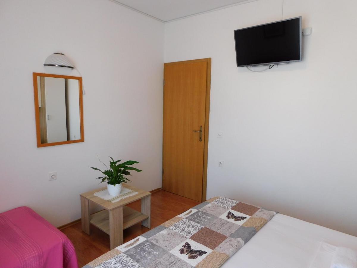 Salus Apartment