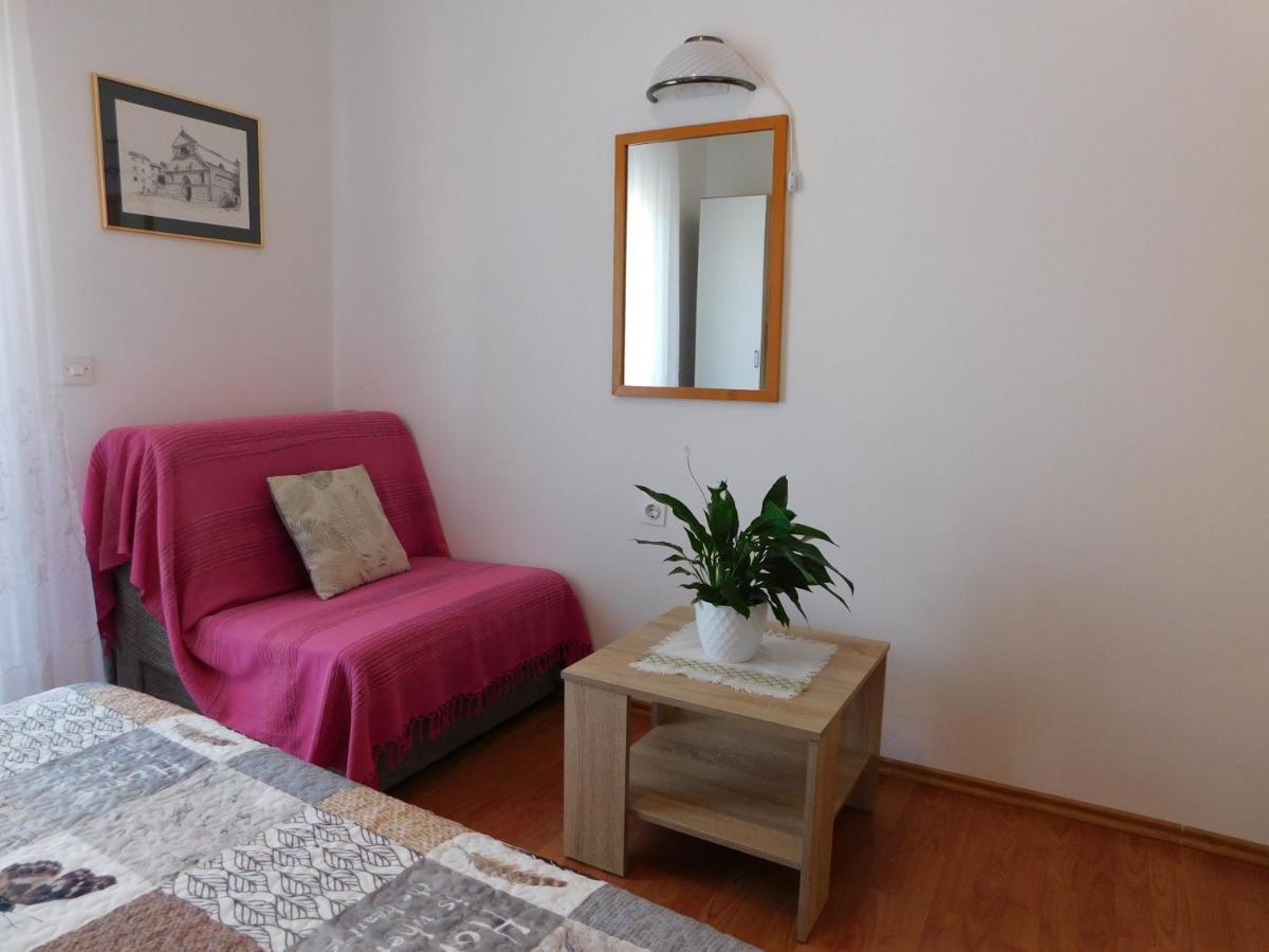 Apartment Salus Pag Town