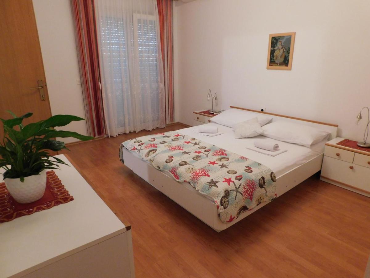 Apartment Salus Pag Town