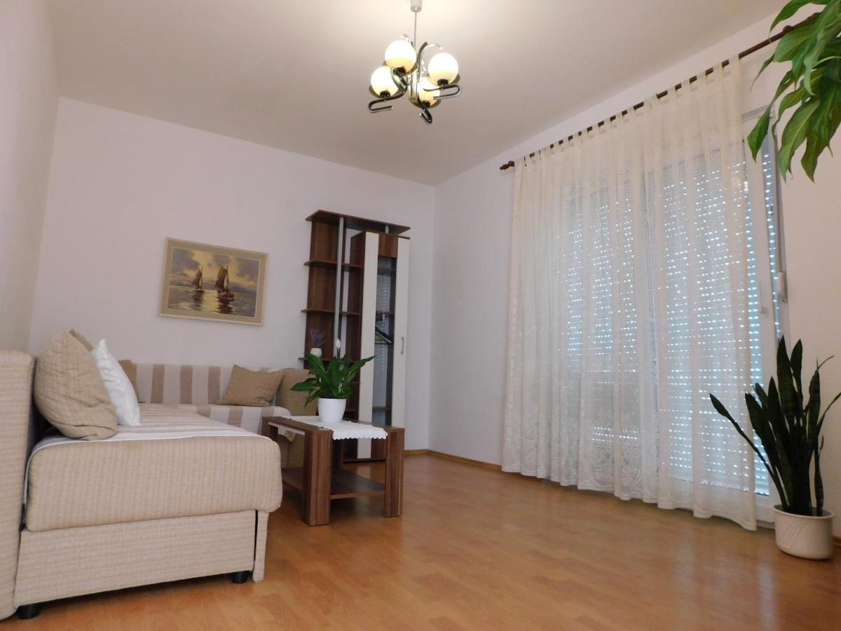 Apartment Salus *