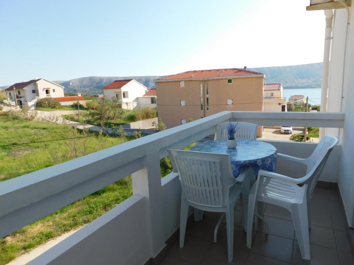 Salus Apartment