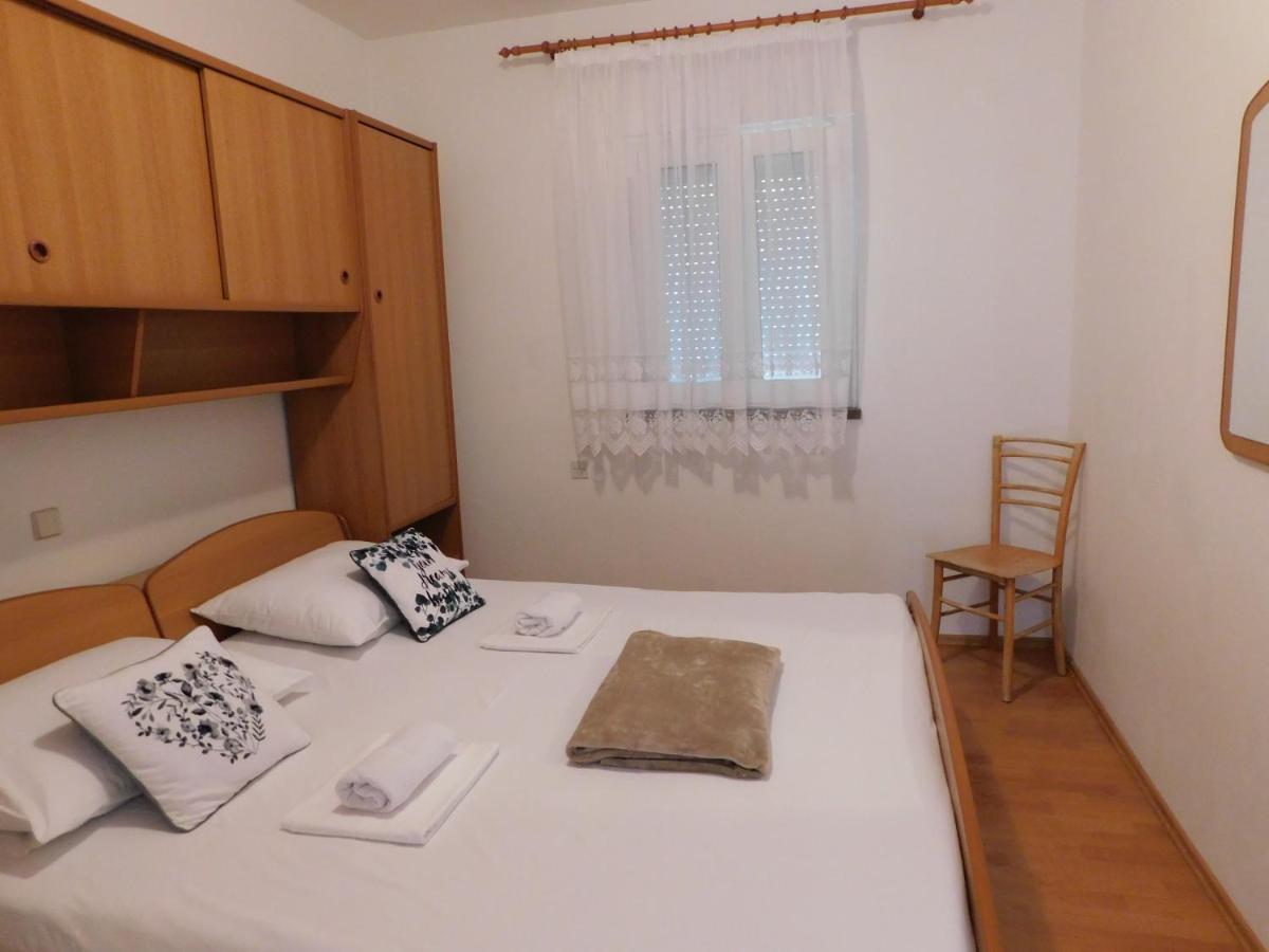 Salus Apartment *