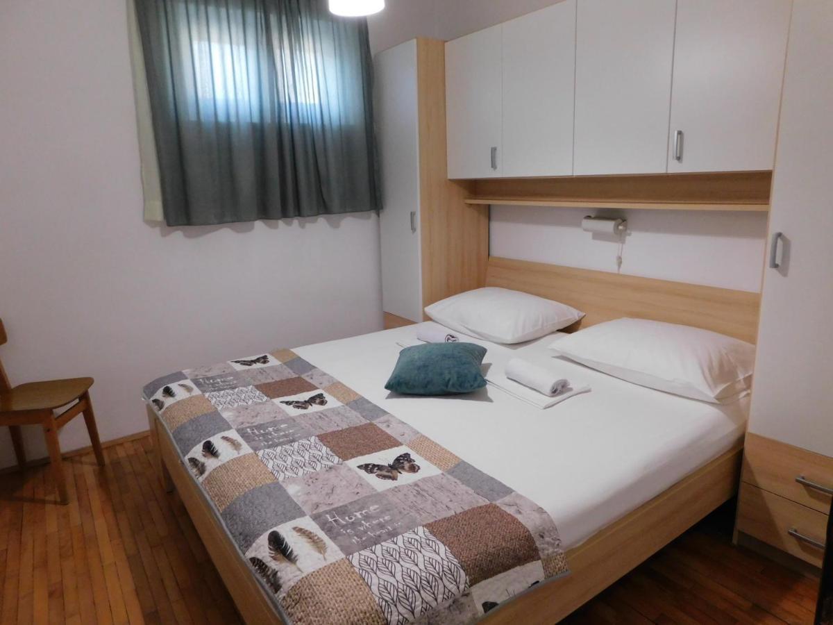 Salus Apartment