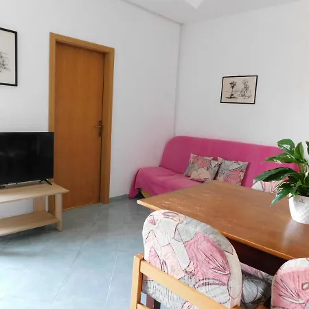 Apartmani Salus Pag Town Exterior photo
