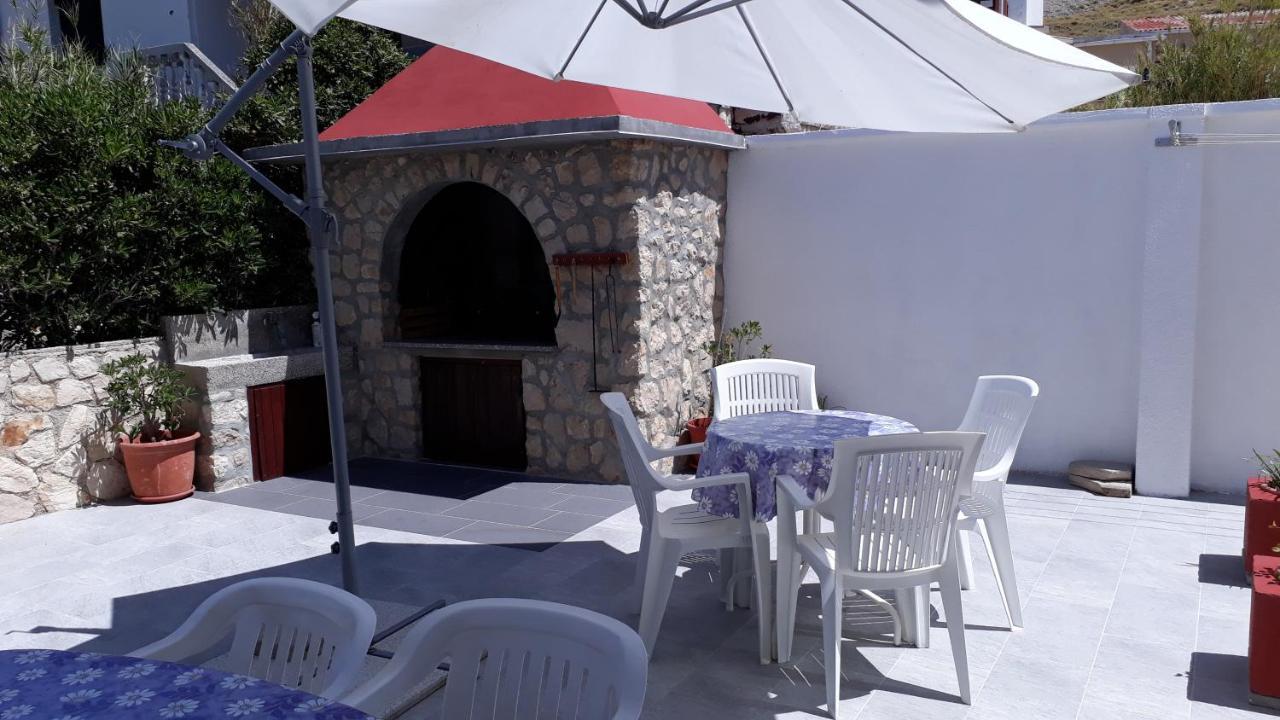 Salus Apartment Pag Town